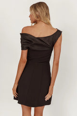 Vienna Nights Off-Shoulder A-Line Mini Dress Black